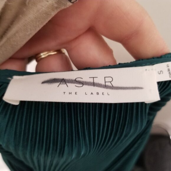 Astr the label green pleated bodysuit - Picture 11 of 14
